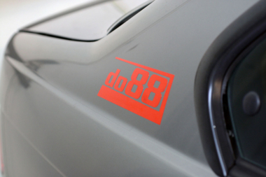 do88 red sticker 180x67mm