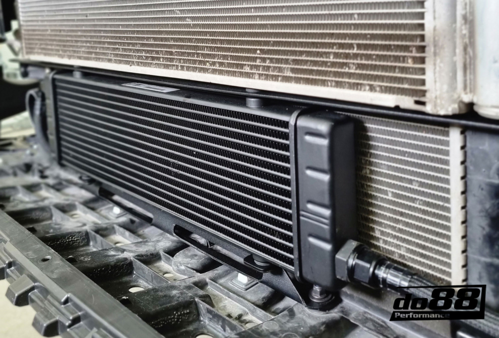 Toyota Yaris GR Motoroljekylare Racing för do88 IC