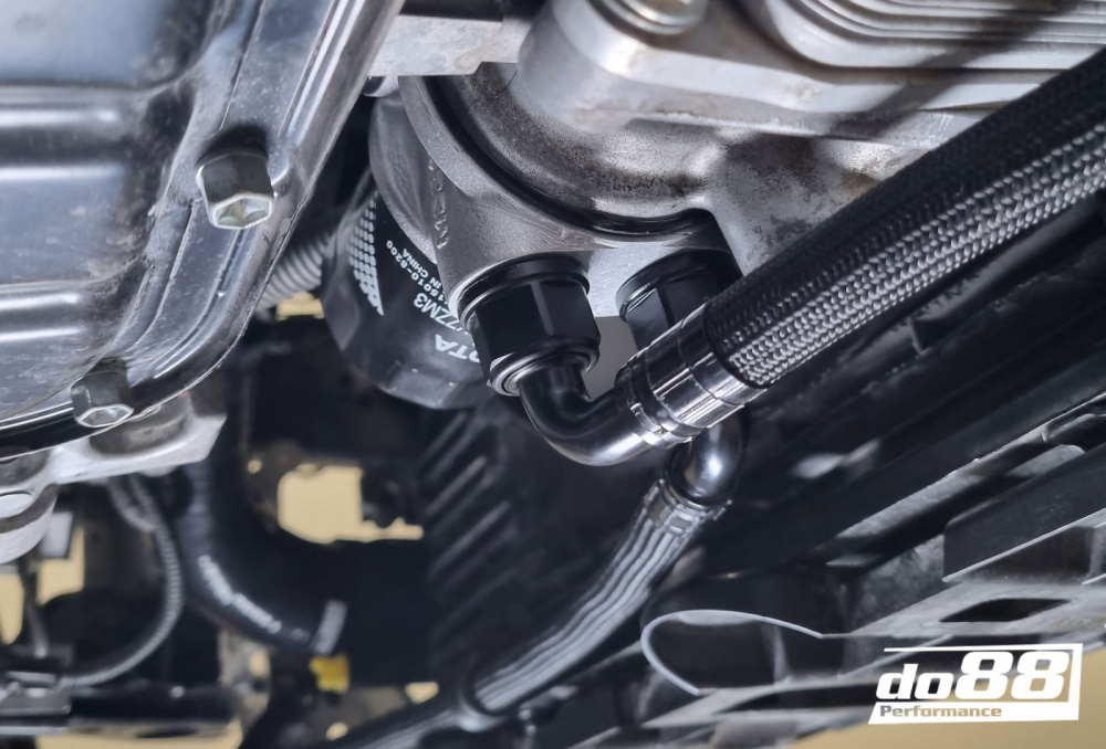 Toyota Yaris GR Motoroljekylare Racing för do88 IC