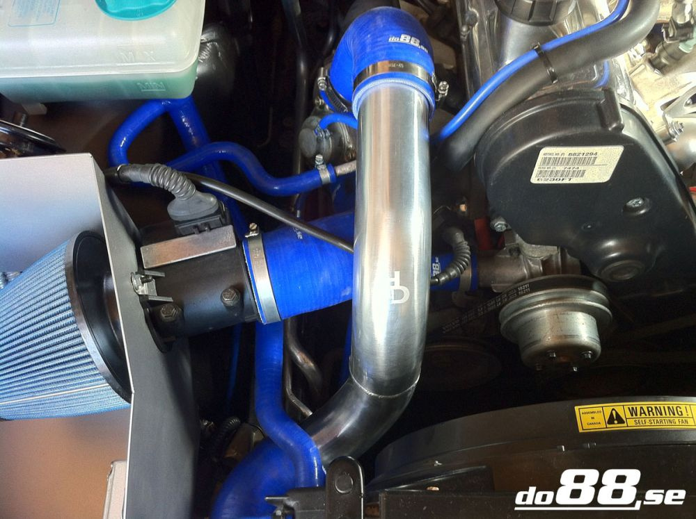 Volvo 7/940 Turbo Mittanslutning rörkit ,röda slangar ,3´´ spjällhus