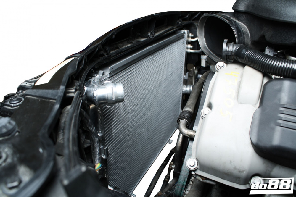 BMW M3 E90 E92 Vattenkylare Aluminium BMW M3 E90 E92 Vattenkylare Aluminium