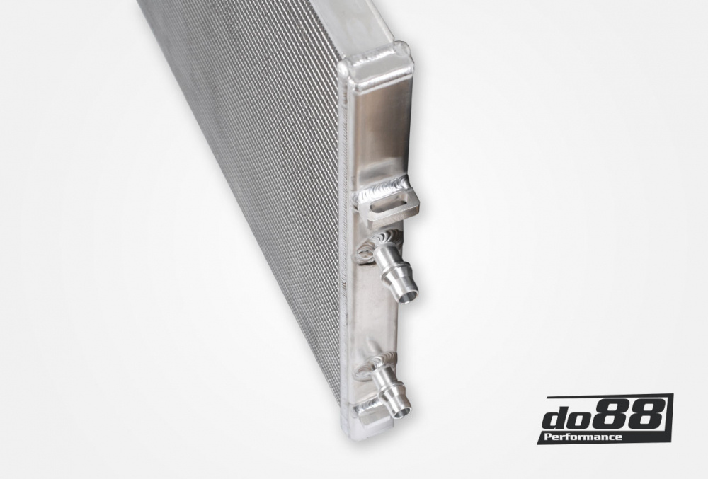 BMW F8X M2C M3 M4 Front Intercooler Vattenkylare